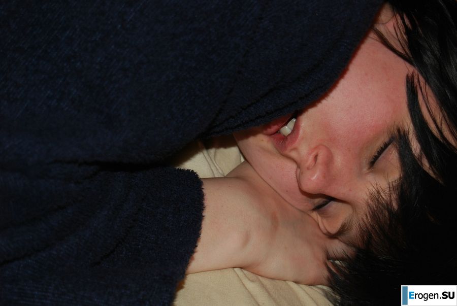 A fluffy chick in lace underwear pleases herself with her fingers. Slide 25