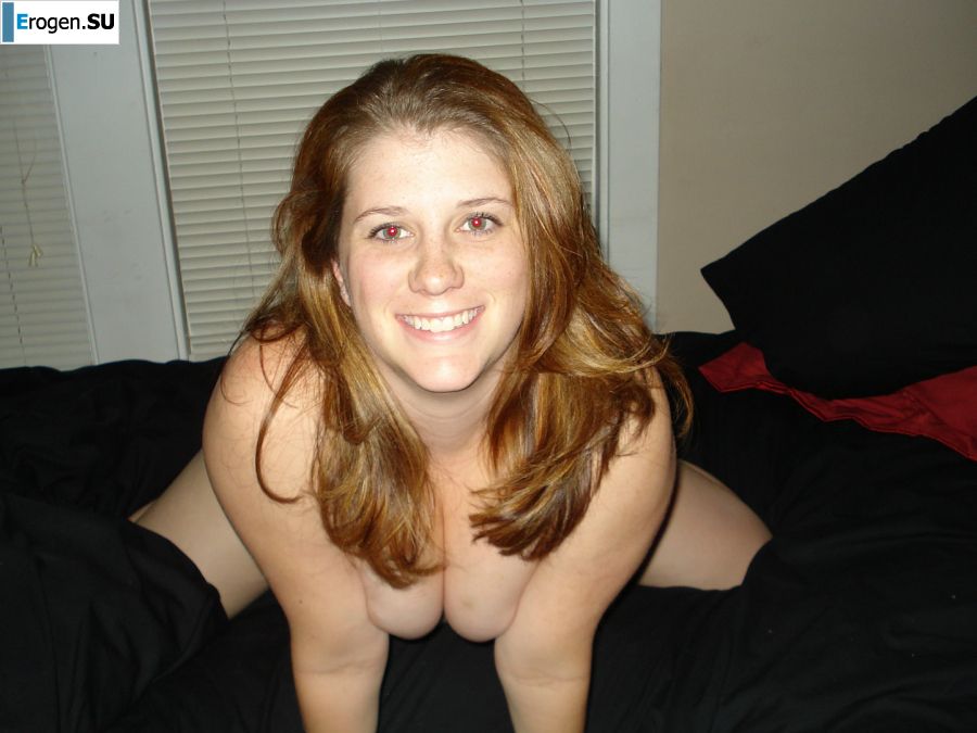 The seductive female is naked and shows a striptease, spreading her legs. Slide 10
