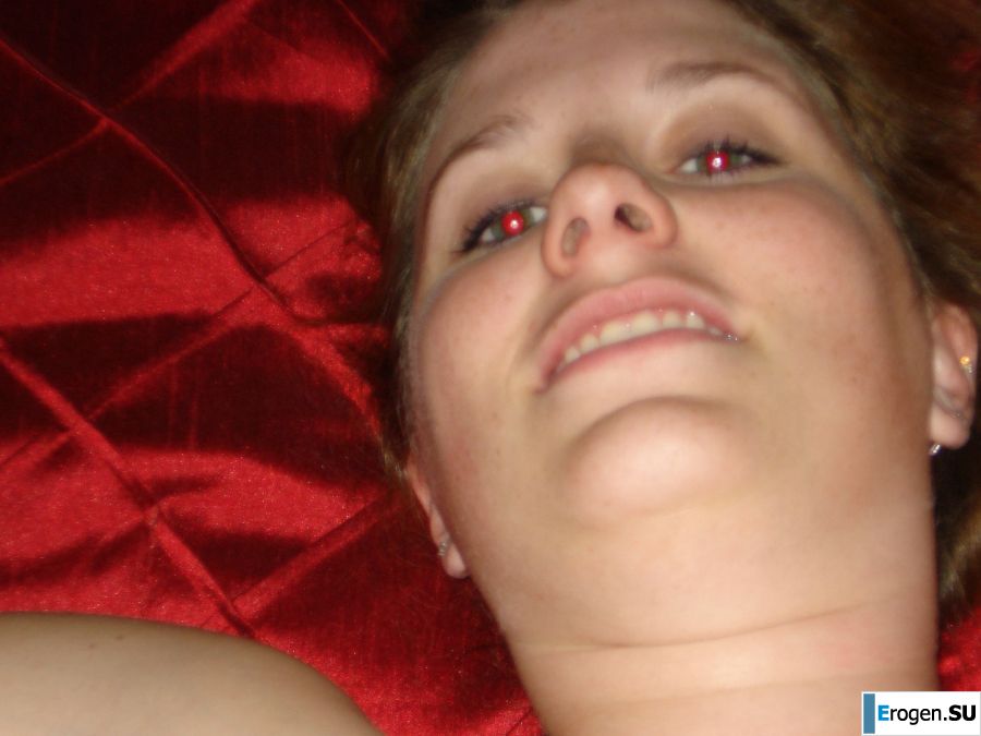 The seductive female is naked and shows a striptease, spreading her legs. Slide 2
