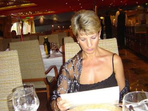 A mature woman showed her neat breasts on vacation. Thumbnail 13