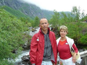 A mature woman showed her neat breasts on vacation. Thumbnail 14