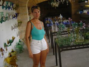 A mature woman showed her neat breasts on vacation. Thumbnail 3