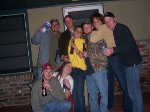 A young student drank excess and spread her legs. Thumbnail 1