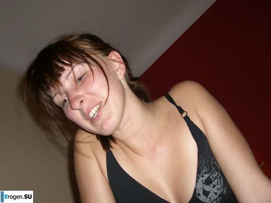 An appetizing student took off everything and showed a shaved pussy. Slide 23