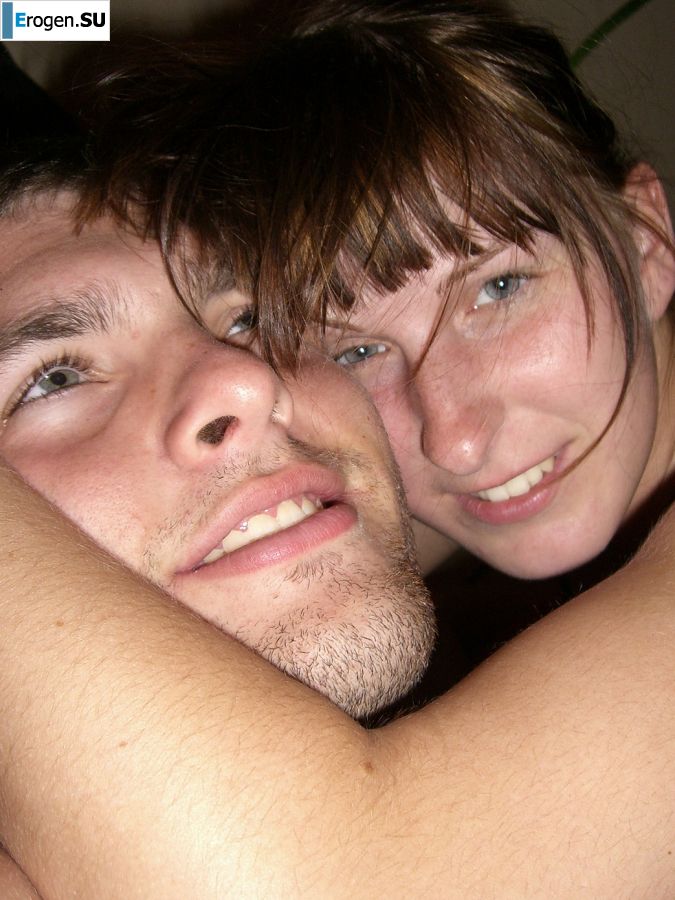 An appetizing student took off everything and showed a shaved pussy. Slide 25
