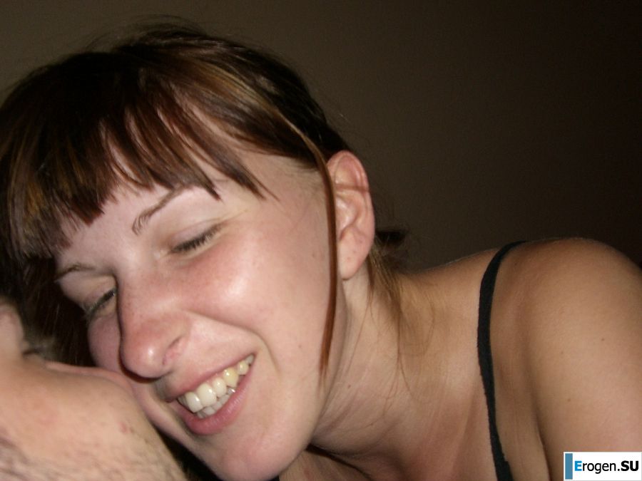 An appetizing student took off everything and showed a shaved pussy. Slide 28