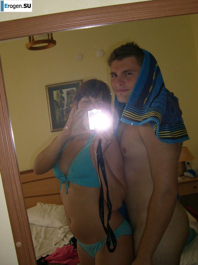 An appetizing student took off everything and showed a shaved pussy. Slide 34