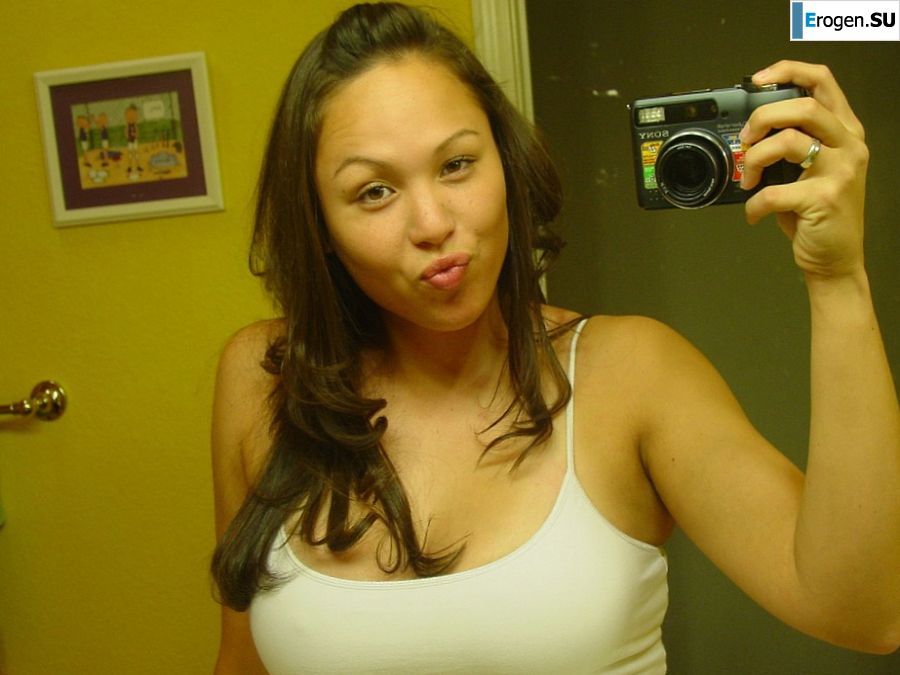Appetizing Asian loves selfie with naked boobs. Slide 32