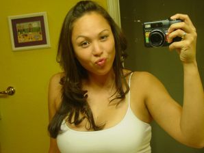 Appetizing Asian loves selfie with naked boobs. Thumbnail 32