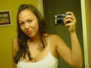 Appetizing Asian loves selfie with naked boobs. Thumbnail 33