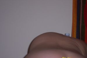 The brunette danced a striptease, undressed and spread her legs. Thumbnail 26