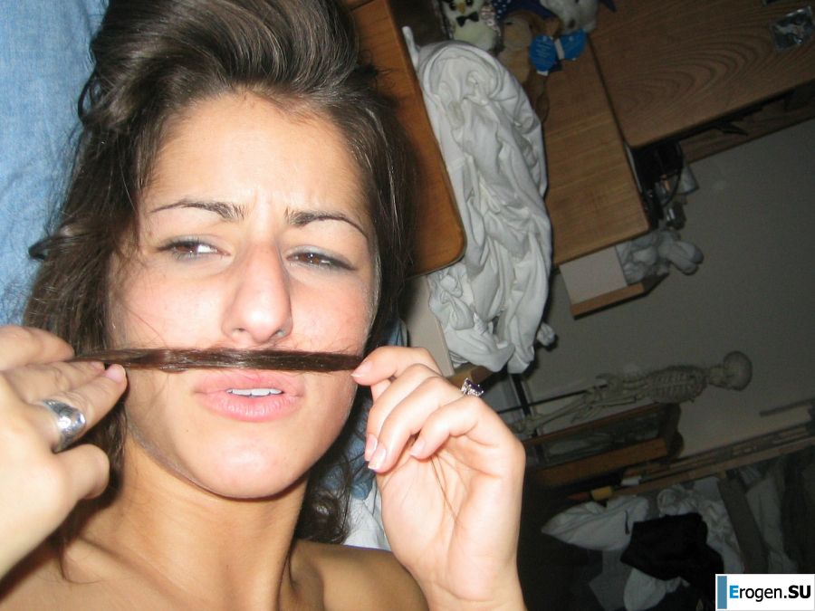 Oriental babe is having fun with her boyfriend naked. Part 2. Slide 18