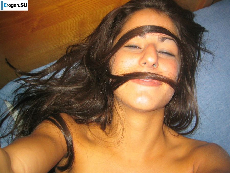 Oriental babe is having fun with her boyfriend naked. Part 2. Slide 20