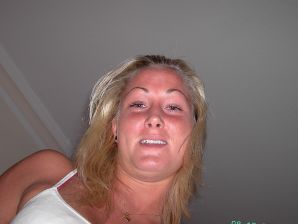 Athletic girl showed elastic boobs. Thumbnail 7