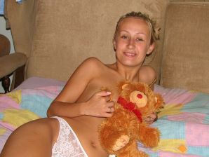 Cute blonde has sex with her boyfriend. Thumbnail 9