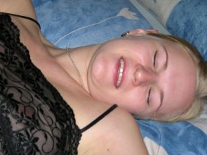 Depraved blonde pleases herself with a vibrator and fingers. Thumbnail 11