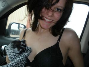 Young undresses in the car and shows bare breasts. Thumbnail 3