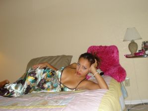 A woman with beautiful tits poses in a swimsuit and without it. Part 2. Thumbnail 13