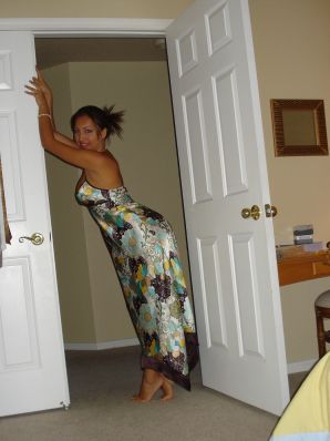 A woman with beautiful tits poses in a swimsuit and without it. Part 2. Thumbnail 15