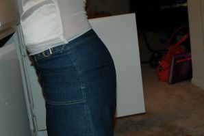 The dancer after work showed an elastic ass. Thumbnail 16