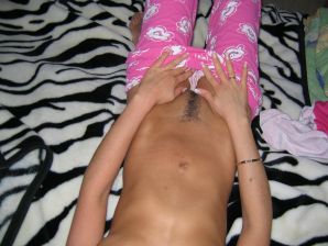A tanned brunette with a firm body undressed and showed an intimate haircut. Thumbnail 16