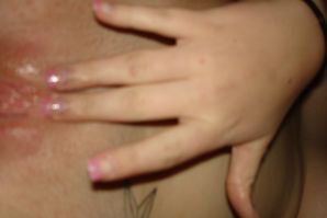 Appetizing blonde with lush hips took off her dress. Thumbnail 7