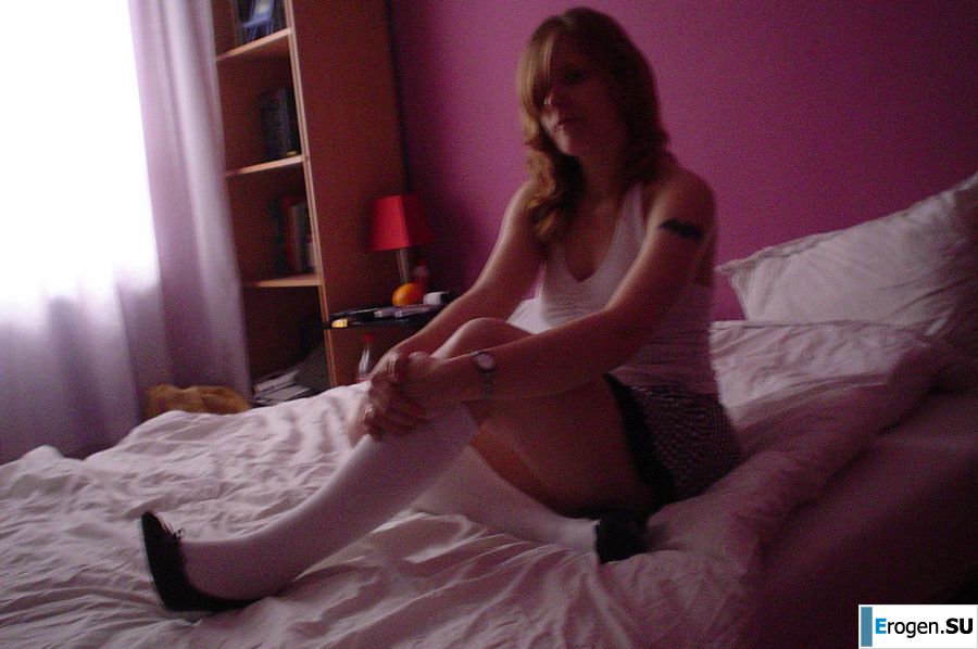 A red-haired student with glasses spread her legs in lace stockings and showed a pussy. Part 2. Slide 40