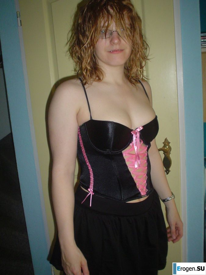 A red-haired student with glasses spread her legs in lace stockings and showed a pussy. Part 2. Slide 50