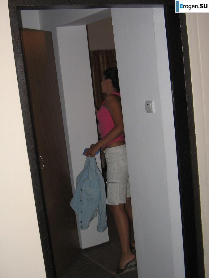 Seductive Latina poses naked on vacation in front of a guy. Part 2. Slide 14