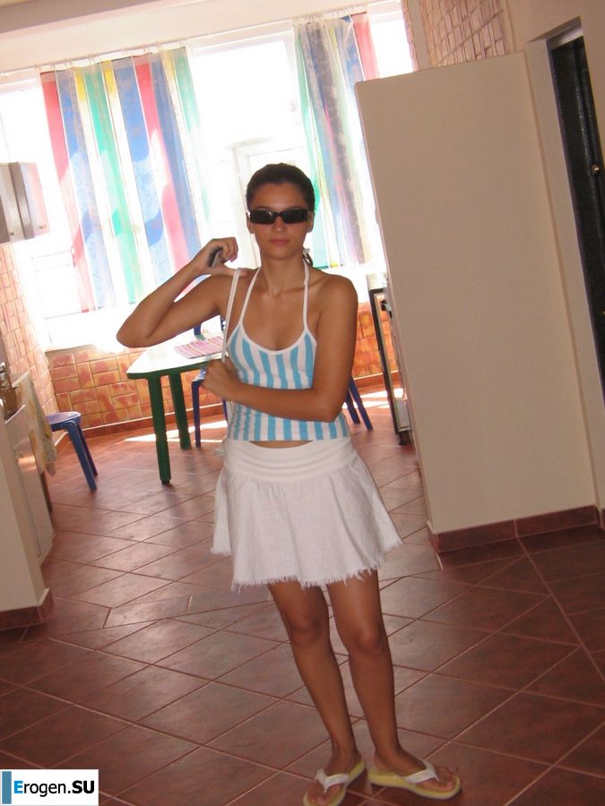 Seductive Latina poses naked on vacation in front of a guy. Part 2. Slide 15