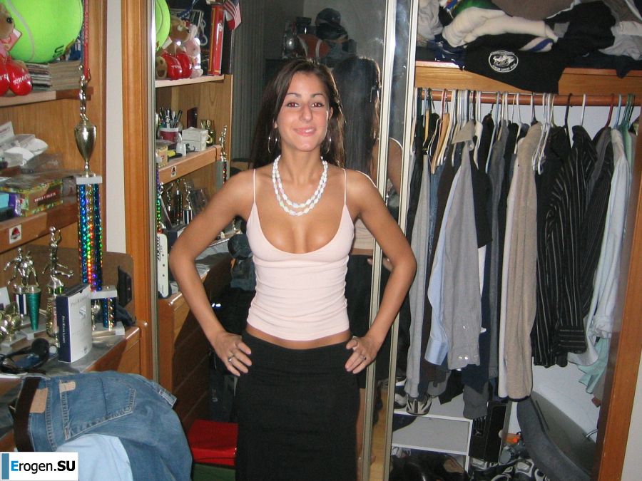 Oriental babe is having fun with her boyfriend naked. Part 3. Slide 10