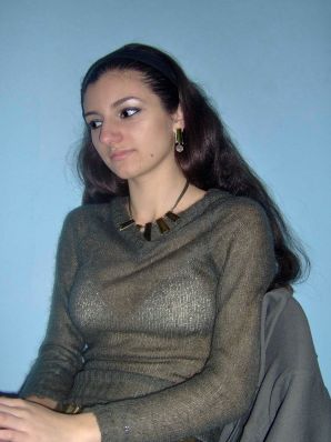 Oriental beauty shows the ass in clothes and without. Thumbnail 12