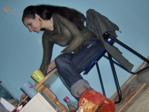 Oriental beauty shows the ass in clothes and without. Thumbnail 13
