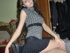 Oriental beauty shows the ass in clothes and without. Thumbnail 37