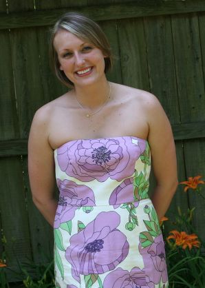 The young wife undressed and showed her fluffy and small tits. Thumbnail 51