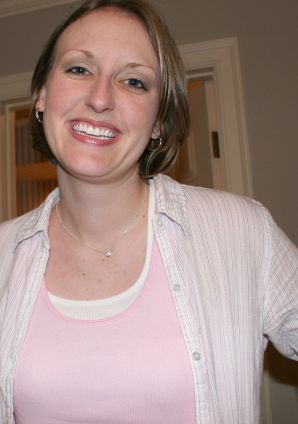 The young wife undressed and showed her fluffy and small tits. Thumbnail 7