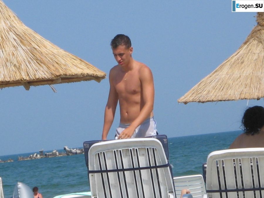 Seductive Latina poses naked on vacation in front of a guy. Part 3. Slide 17