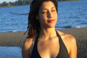 Sexy mulatto with neat breasts bared her ass. Thumbnail 13