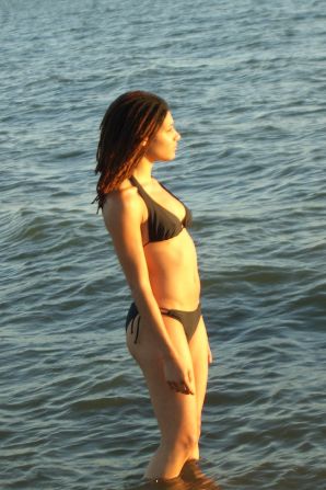 Sexy mulatto with neat breasts bared her ass. Thumbnail 15