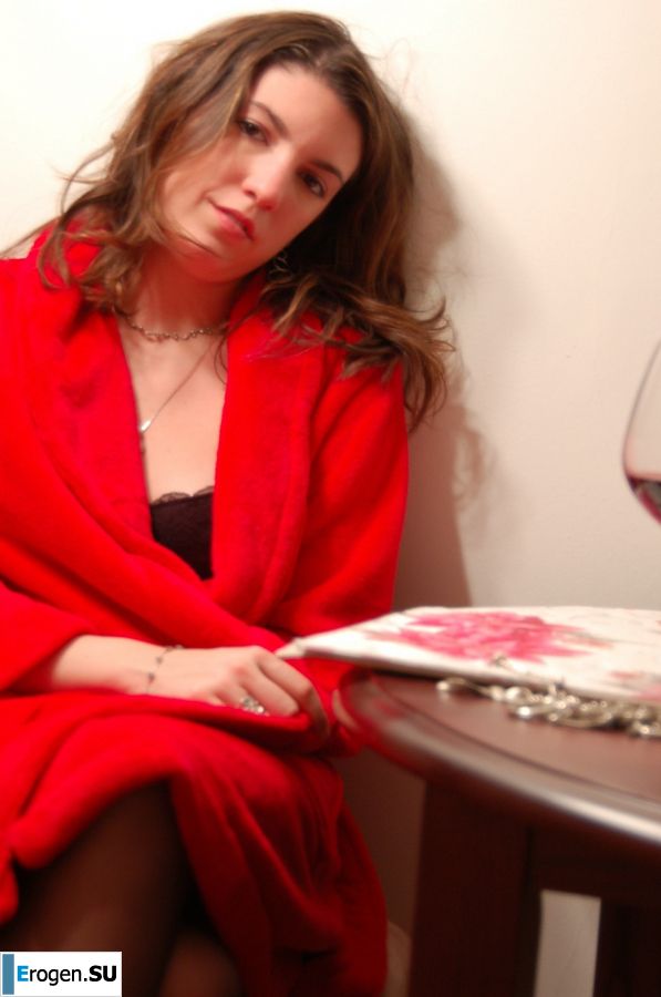 A young woman in red drank and undressed on camera. Part 2. Slide 2