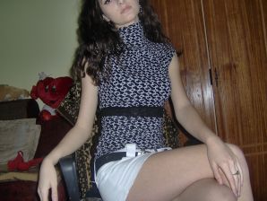Oriental beauty shows the ass in clothes and without. Part 2. Thumbnail 38