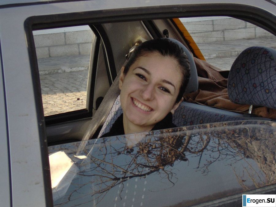 Восточная красавица показывает попку в одежде и без. Часть 4. Слайд 14