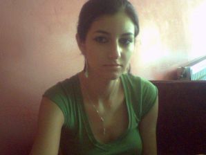 Восточная красавица показывает попку в одежде и без. Часть 4. Миниатюра 39