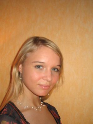 A young blonde in stockings spreads her legs on the couch. Part 3. Thumbnail 25