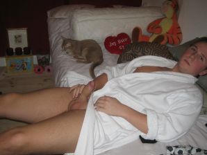 Girl having fun with a guy on vacation - shows her ass and chest. Part 2. Thumbnail 3
