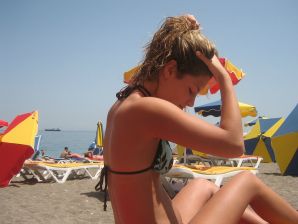 Girl having fun with a guy on vacation - shows her ass and chest. Part 2. Thumbnail 36