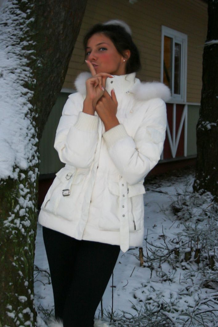Isabella in Exhibitionist. Thumbnail 55