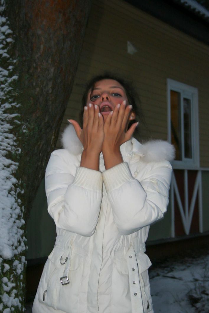 Isabella in Exhibitionist. Thumbnail 57
