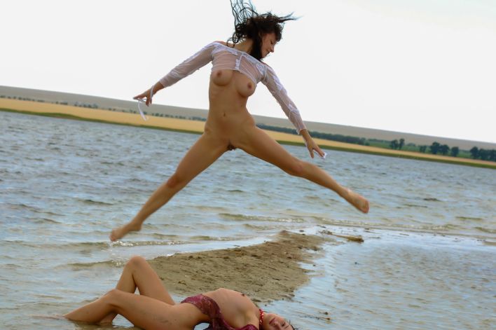 Aglaia X  Sophronia Q in Hanging Out On The Beach. Миниатюра 39