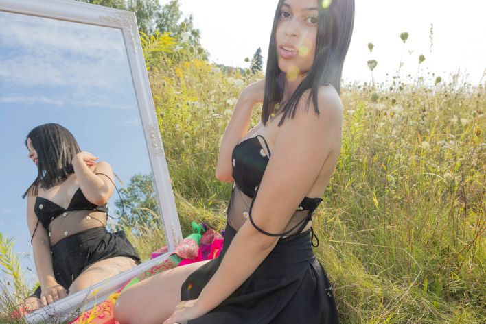 Gia Rosse in Miracle Mirror. Миниатюра 19